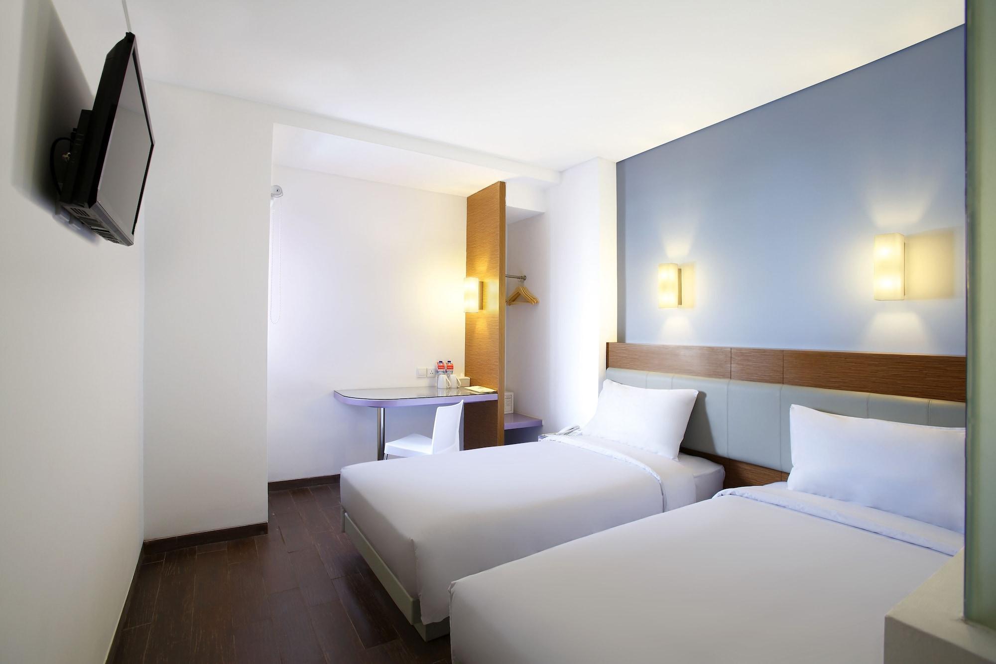 Amaris Hotel Pasar Baru Джакарта Екстериор снимка