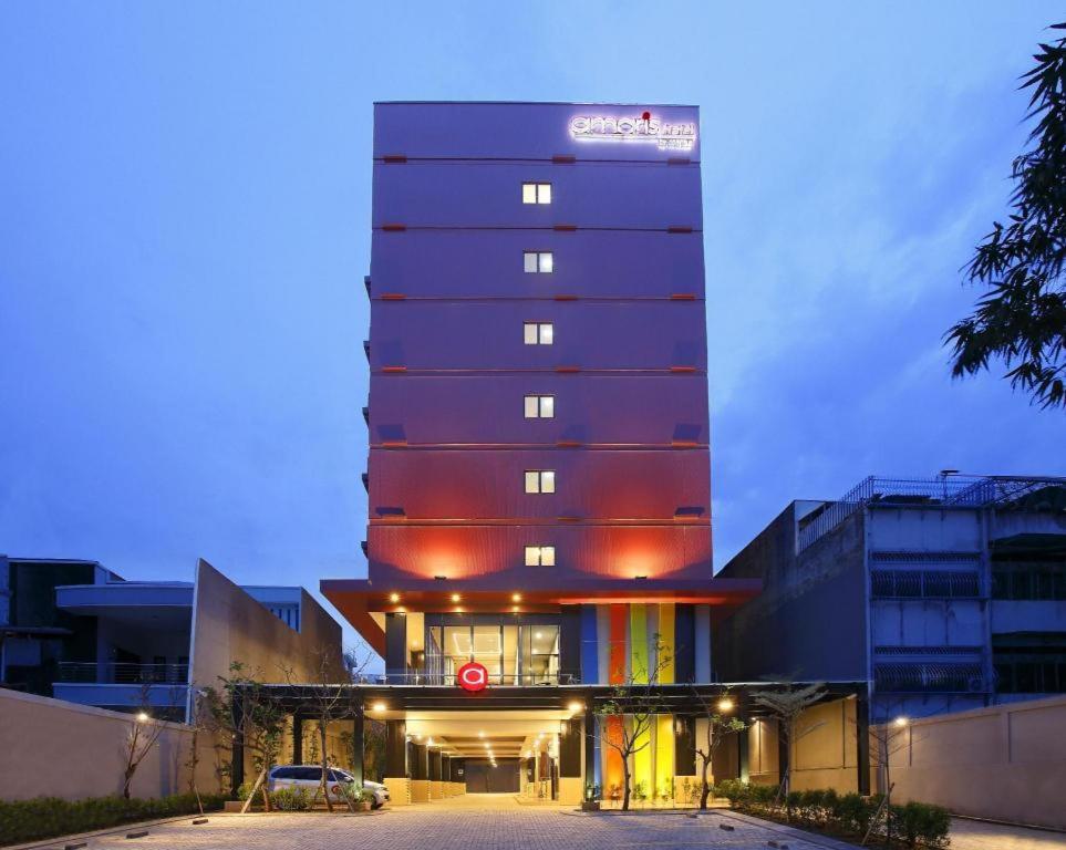 Amaris Hotel Pasar Baru Джакарта Екстериор снимка