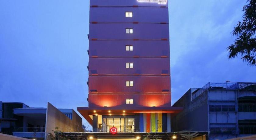 Amaris Hotel Pasar Baru Джакарта Екстериор снимка